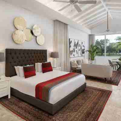 Punta Aguila Spectacular 4 Bdr / 6 Bath Free Golf Cart  Chef and Waiter Included Rooms