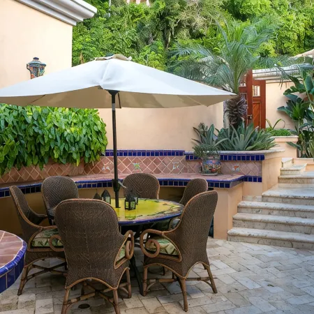 Villa Delfina- Private Beach! Spacious 5 Bedroom Villa in Lower Peter Bay!