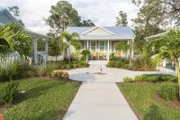Key West Style Apartment - with pool/hot-tub