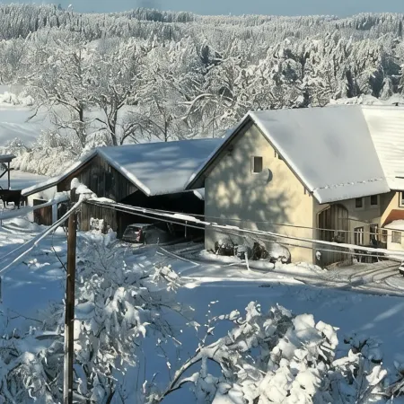 Apartment "Brunnen" Quiet location / Lots of nature/ 120 qm / balcony and garden