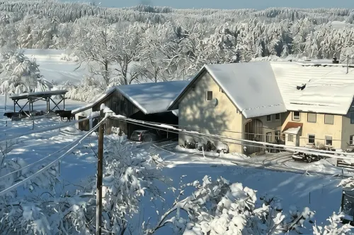 Apartment "Brunnen" Quiet location / Lots of nature/ 120 qm / balcony and garden