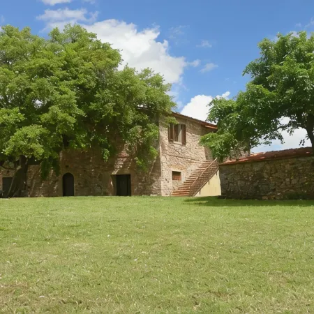 Farmhouse apartment between Siena and the sea relax pool WiFi 2 bedrooms 4-5p