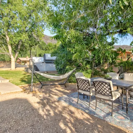 1924 Zion Western Farmhouse