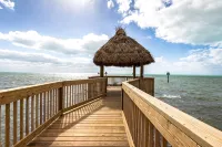 SPECTACULAR  OCEAN VIEWS FROM THIS MODERN BEACH CONDO