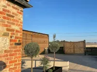Stunning 2 Bed High Spec Country Cottage - v quiet Hotels in Warminster