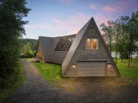 Lake Bomoseen | Lake Access, Fire Pit & BBQ Hotels in Castleton