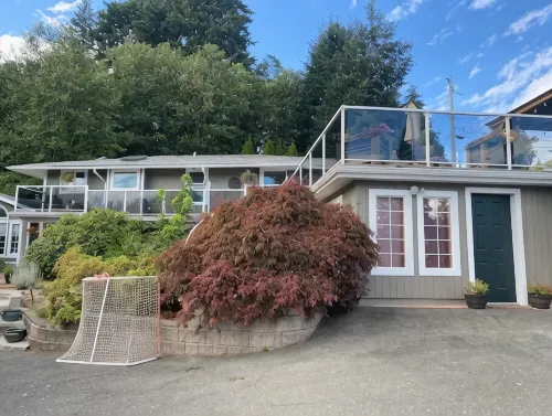 Chinook Cottage H591005337