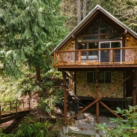 Private 2Br Creekside Chalet w/ Wood Stove!