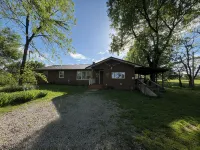 Ozarks Home Away from Home Hotels in Howell County