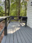 Cozy cottage quiet and secluded but close to everything.