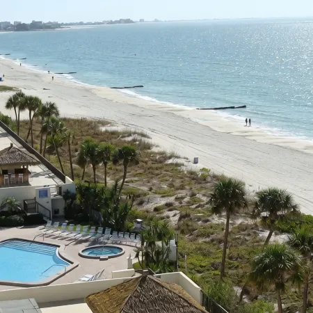 One Bedroom Penthouse Condo on the Beach at Ocean Sands