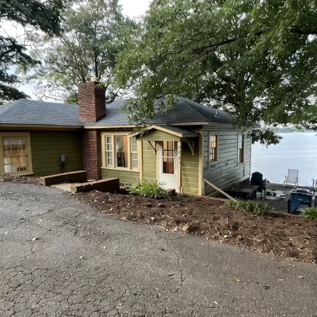 “The View” Lake Front Cottage w/Hot tub Отели в г. Клайнс