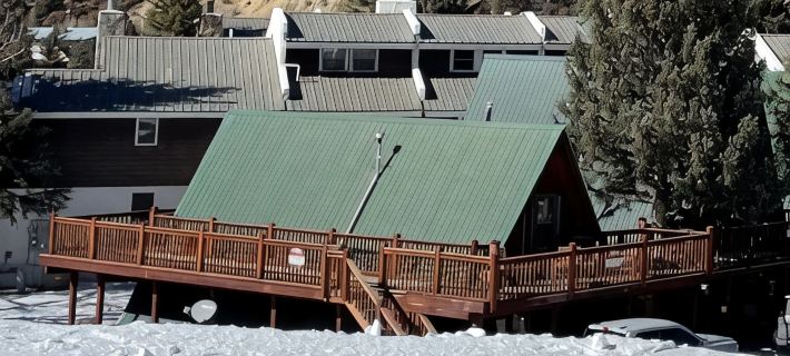 Ski-in/Ski-Out, Steps to Lifts, 1 Block to Downtown, Updated & Clean Hotels in Red River
