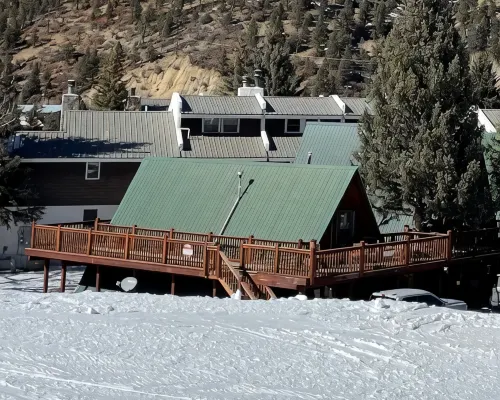 Ski-in/Ski-Out, Steps to Lifts, 1 Block to Downtown, Updated & Clean Hotele w: Red River