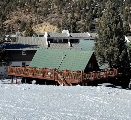 Ski-in/Ski-Out, Steps to Lifts, 1 Block to Downtown, Updated & Clean