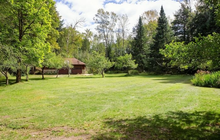 Waterfront Peninsula Escape Cabin