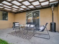 Cozy Family Retreat: Coffee Bar, Game Room and Pet Friendly - Homestays