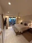 Exquisite, Ocean front, Contemporary Retreat Ξενοδοχεία στην πόλη 