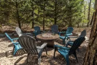 Lazy Bear Lodge / Game Room / Theater Room / Hot Tub - Pools