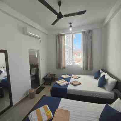 Anne's Airport Transit Villa & Hotel Rooms