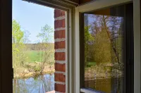 Complete guesthouse on the Finow Canal (former school from 1875) for 12 people