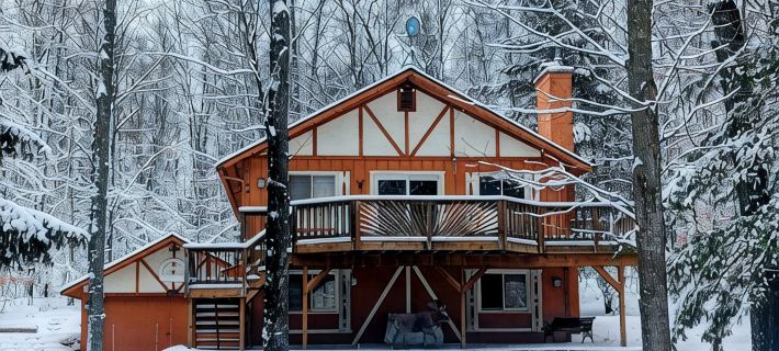 Secluded Chalet in Michaywe w/ pool access. Golf + Ski/Snowmobile paradise. Hotels in Otsego County