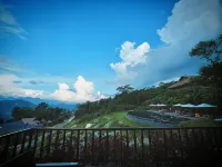 Amigo Pu Luong - con vista montagne