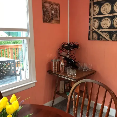 Spacious 3 Bedroom in Downtown Danville: Welcome to 4th Street Retreat