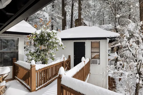 Luxury Cabin, Game Room, Firepit, Deck w/Mtn View, Trailer Parking & Family Time
