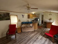 Sharon's Run Lodge  is a cozy 3 bedroom/2 bath in the heart of Elk county. - 무료 와이파이