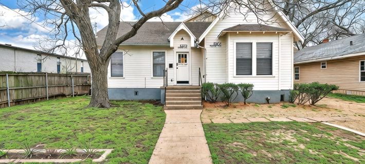 The Duet 1 BR- Just Steps from Baylor University and Minutes from The Silos Hotels in Waco