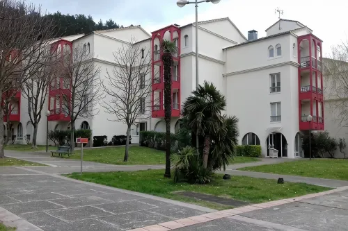 Studio RDC for curists or holidaymakers with parking and wifi in Lamalou les Bains - Apartments