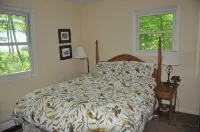 Lake Michigan Sunset View Cottage, Tunnel of Trees, Good Hart. Easement to Lake. - 4-Star