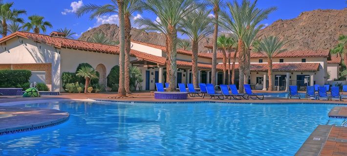 La Quinta Legacy Villas 3 BR/3.5 BA Condo with Mountain Views Hotels in La Quinta