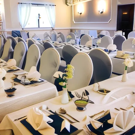 The Waverley Hotel