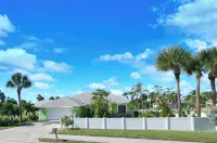 Pool Paradise with Hot Tub, Bikes, Every Beach Need, Games and More! - Private Pools