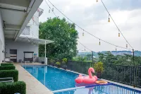 แกรนเด ปัดจัดจารัน โรงแรม โบกอร์ - ที่มีสระว่ายน้ำ