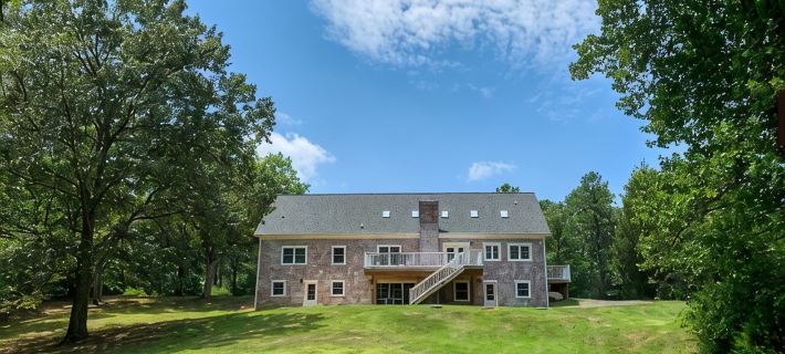 Large RENOVATED 6 bedroom 5 bath private home with LOTS of space! Hotels in Calvert County