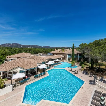 Garrigae Domaine de l'Esterel - Piscine & Spa Cinq Mondes