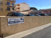 Hotel Amoros - parking