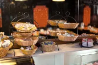 阿爾梅爾卡岑飯店 - 早餐