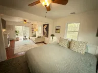 Beloved 5-Bedroom House with Beach Passes, AC, Fenced in Yard, and Hot Tub - Homestays
