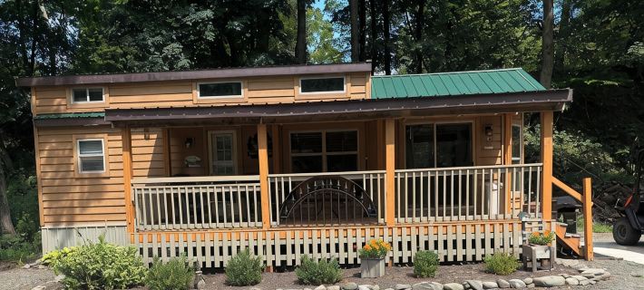 Seneca Lake -"Butternut Camp"  near Wineries & Watkins Glen Race track Hotels in Hector