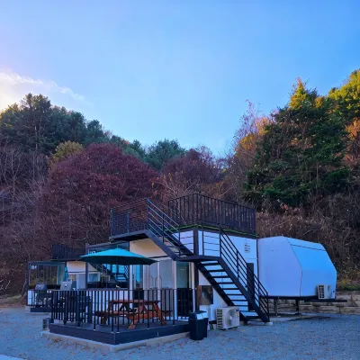 Brousseau Glamping N Caravan Hotels near Jade Garden