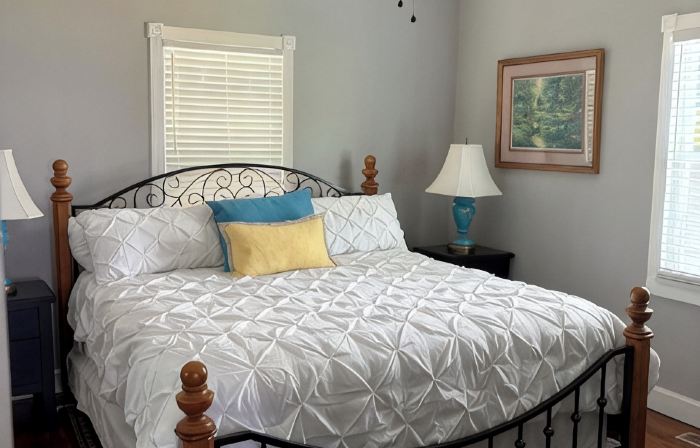 Great 2-bedroom, 2-bath cottage in Georgetown 2-blocks, 7-minutes to boardwalk