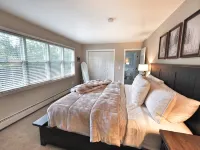 Equinox Haus: Private Retreat, Pool Table, Hot Tub, Game Room & Hiking Trails - Homestays