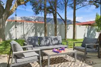 Spacious Home Near Ski Resort-3 Livingrooms, 2King Beds-2Gbfiber-Gameroom-HotTub