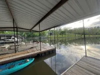 Spring Pond Cabin at White Buffalo Lodge;Family-sized with lake access - Chalets