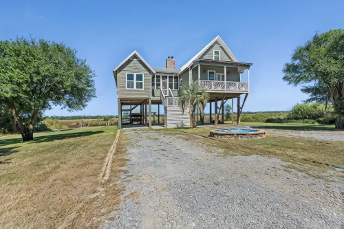 The Cajun Cottage - Private Boat Launch/Dock - Country Houses