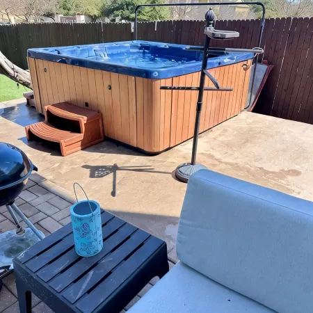 8 Guest Oasis with Jacuzzi Near SeaWorld, Lackland AFB, and Six Flags Отели рядом с достопримечательностью «Водный Мир Техаса»
